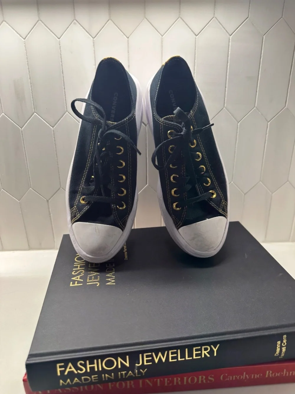 Custom converse Sz 8